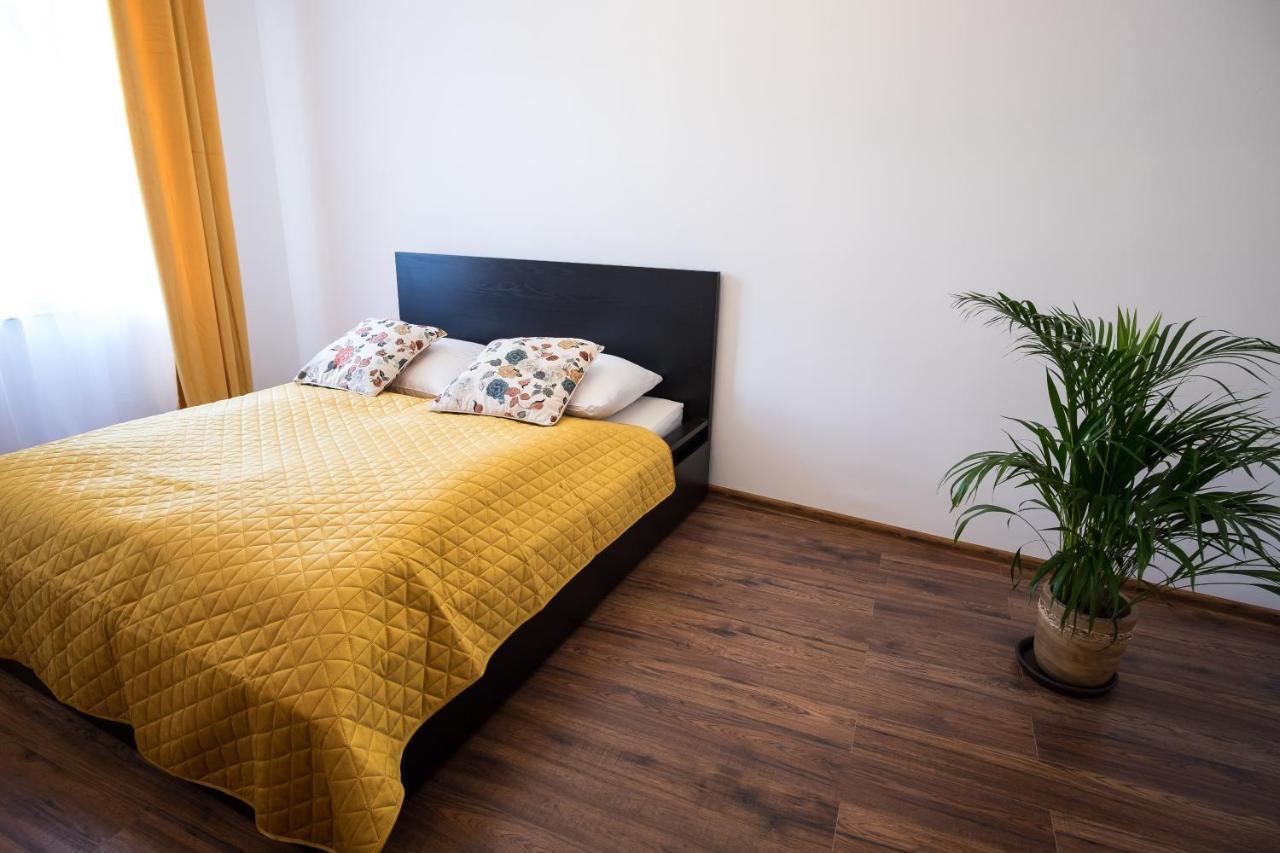 Prestige Apartamenty Krupowki 16 Закопане Экстерьер фото