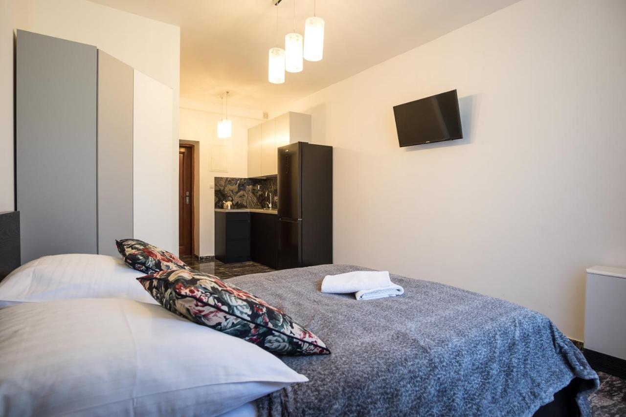 Prestige Apartamenty Krupowki 16 Закопане Экстерьер фото